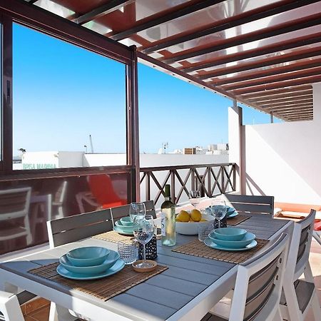 Apartamentos La Estrella III Playa Blanca  Exteriör bild