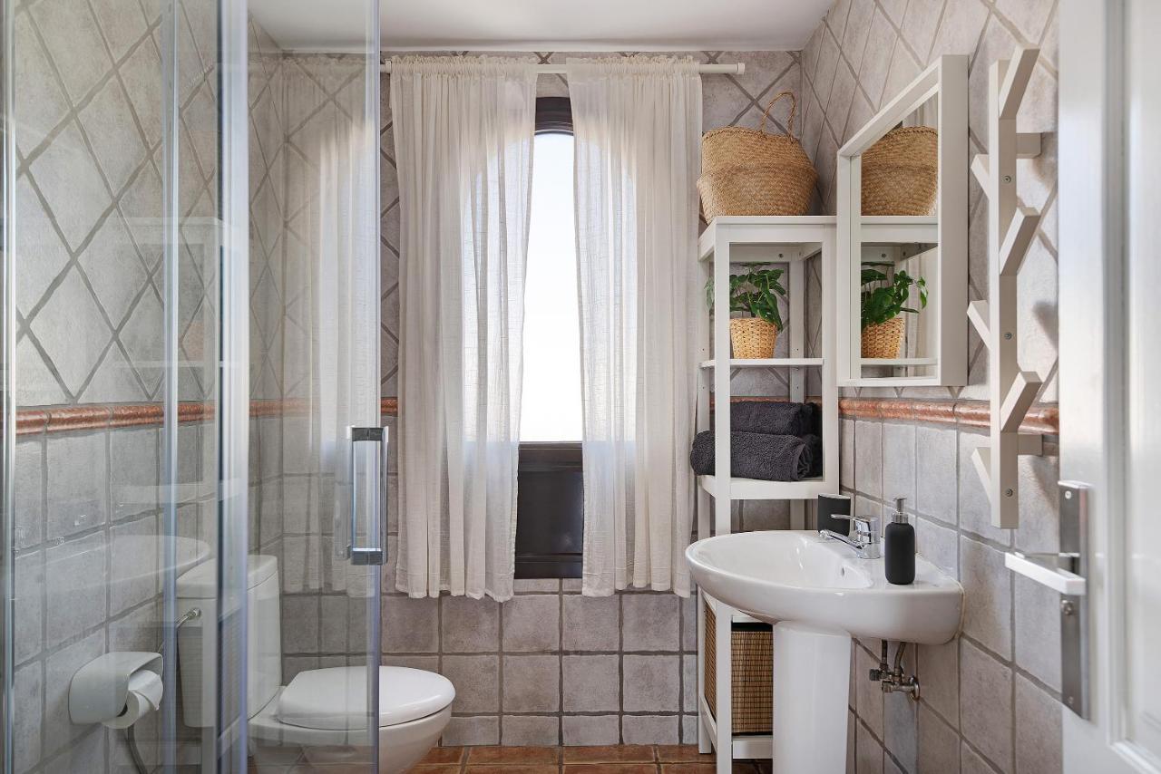 Apartamentos La Estrella III Playa Blanca  Exteriör bild
